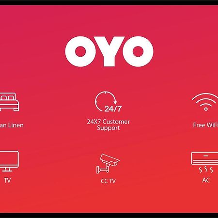 Oyo 22056 Arambol Plaza Beach Resort Buitenkant foto