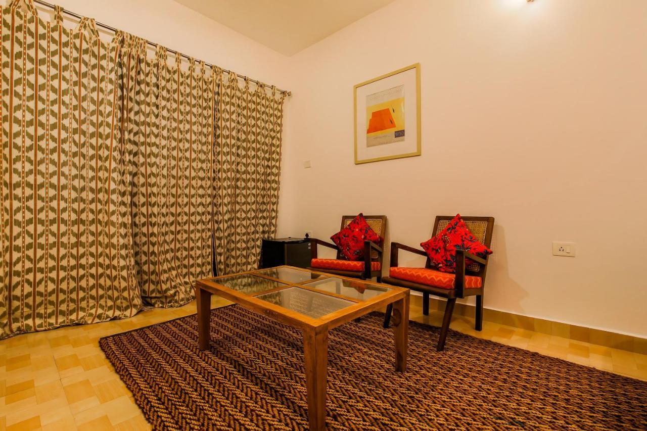 Oyo 22056 Arambol Plaza Beach Resort Buitenkant foto