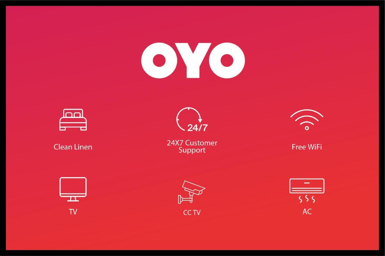 Oyo 22056 Arambol Plaza Beach Resort Buitenkant foto