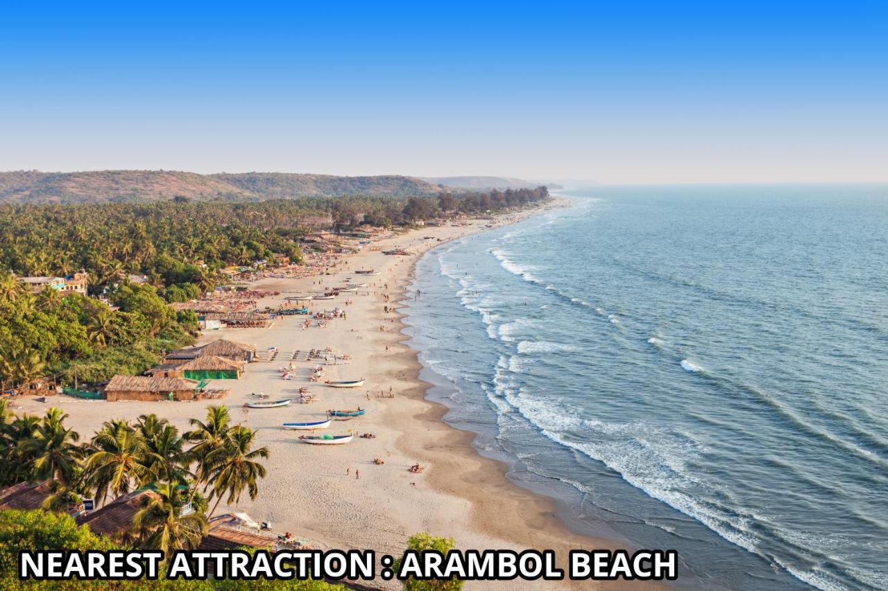 Oyo 22056 Arambol Plaza Beach Resort Buitenkant foto